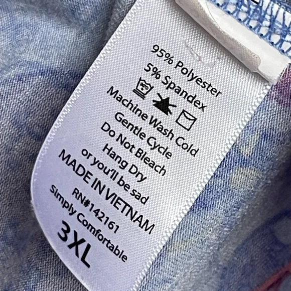 LULAROE Mickey Mouse Randy Long Sleeve T-Shirt, Size 3XL, 25” PTP, 31” S/H - Picture 3 of 4